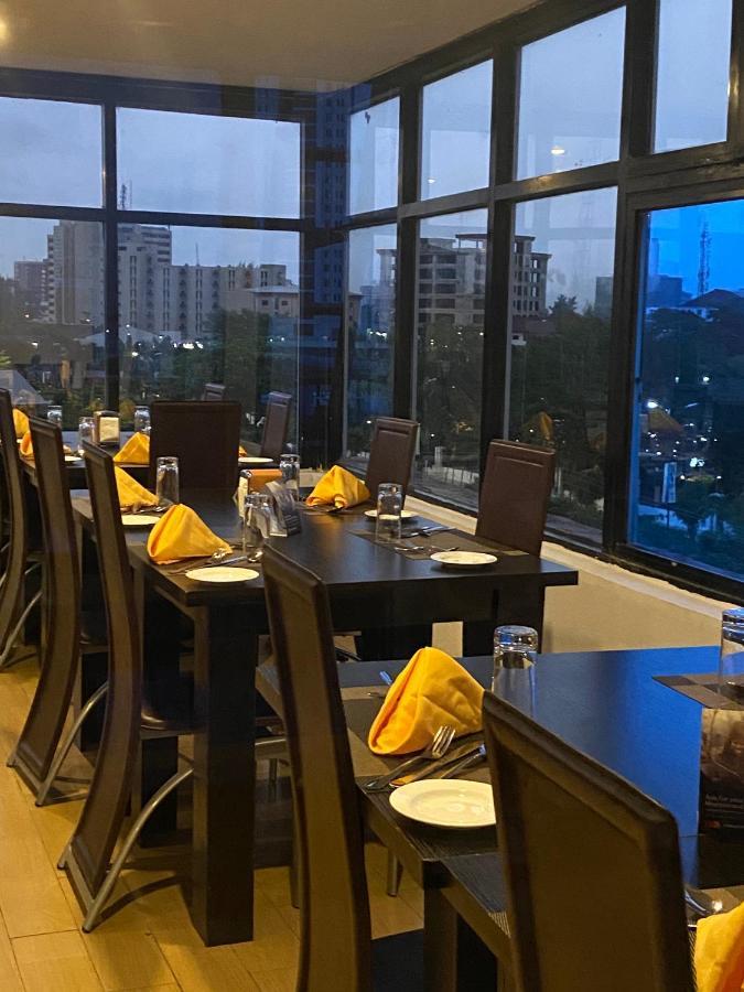 Posh Hotel And Suites Victoria Island Лагос Екстериор снимка