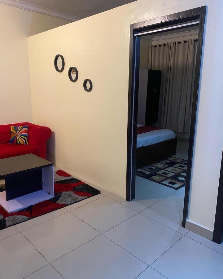 Posh Hotel And Suites Victoria Island Лагос Екстериор снимка