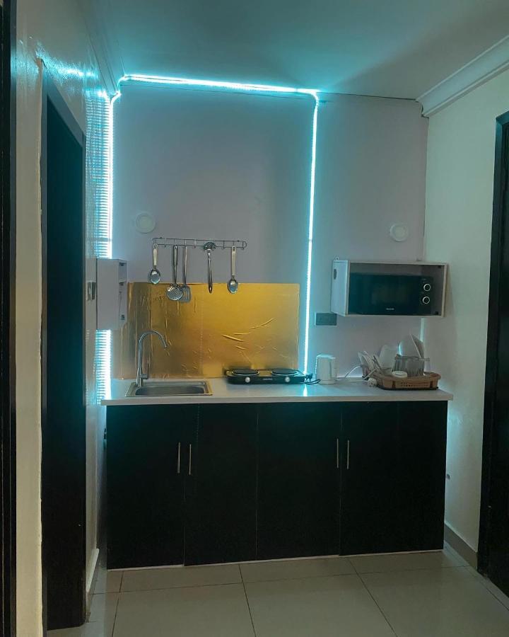 Posh Hotel And Suites Victoria Island Лагос Екстериор снимка