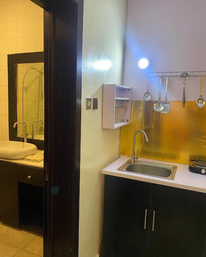 Posh Hotel And Suites Victoria Island Лагос Екстериор снимка