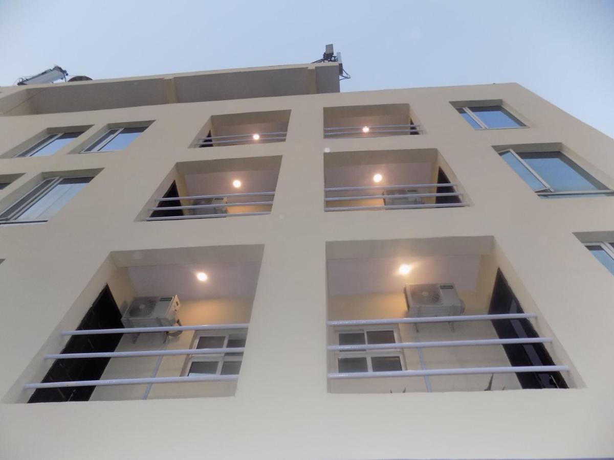 Posh Hotel And Suites Victoria Island Лагос Екстериор снимка