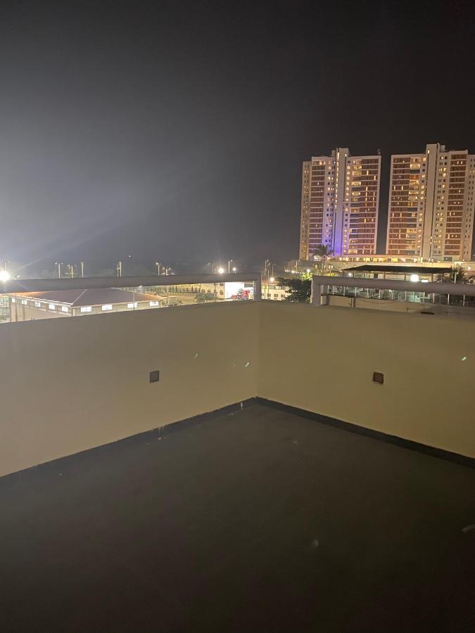 Posh Hotel And Suites Victoria Island Лагос Екстериор снимка