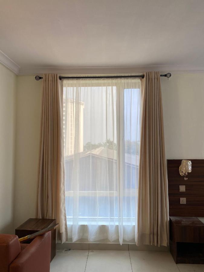 Posh Hotel And Suites Victoria Island Лагос Екстериор снимка