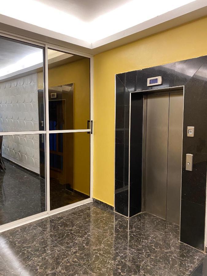 Posh Hotel And Suites Victoria Island Лагос Екстериор снимка