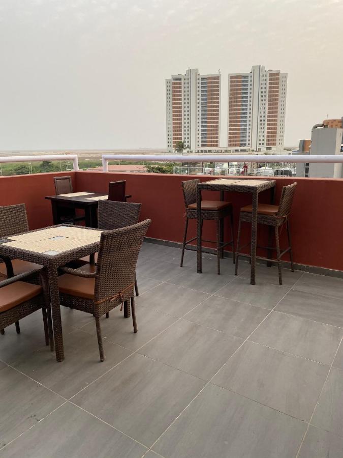 Posh Hotel And Suites Victoria Island Лагос Екстериор снимка